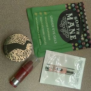 Face makeup lot